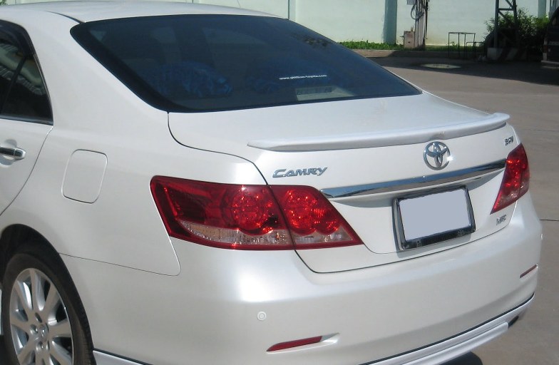 ĐUÔI GIÓ LIỀN CỐP CAMRY