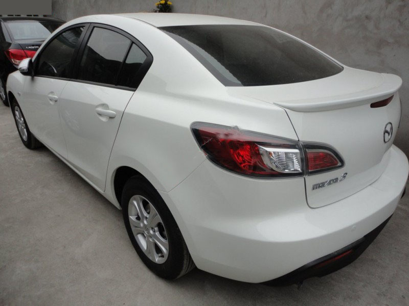 ĐUÔI GIÓ LIỀN CỐP MAZDA 2010