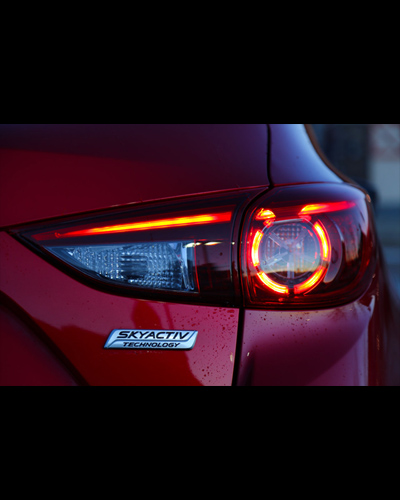 ĐÈN HẬU LED BẢN 2.0 MAZDA 3 SEDAN 2015