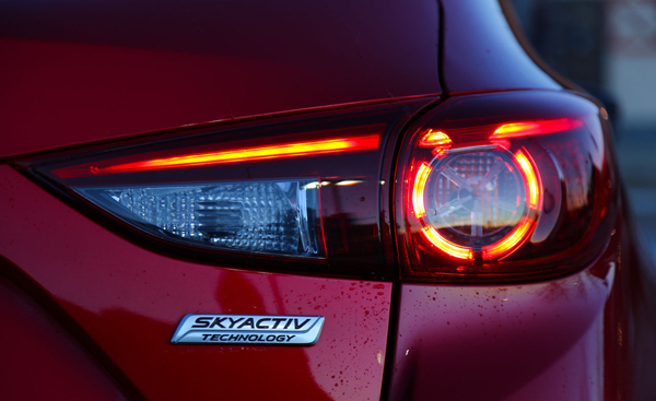 ĐÈN HẬU LED BẢN 2.0 MAZDA 3 HATCHBACK 2015