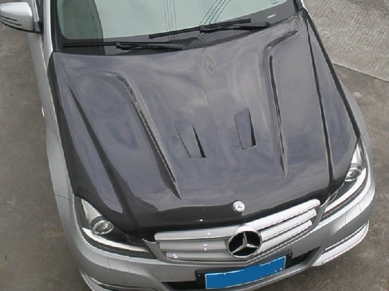 NẮP CAPO CARBON MERCEDES BENZ W204 C63 2012