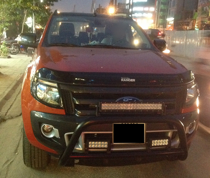 CẢN BẮT ĐÈN BỔ SUNG FORD RANGER