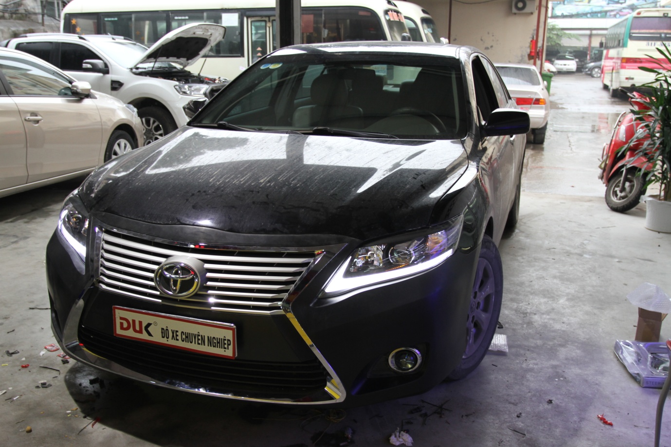 Lạ mắt: Độ body kit kiểu Lexus cho Camry