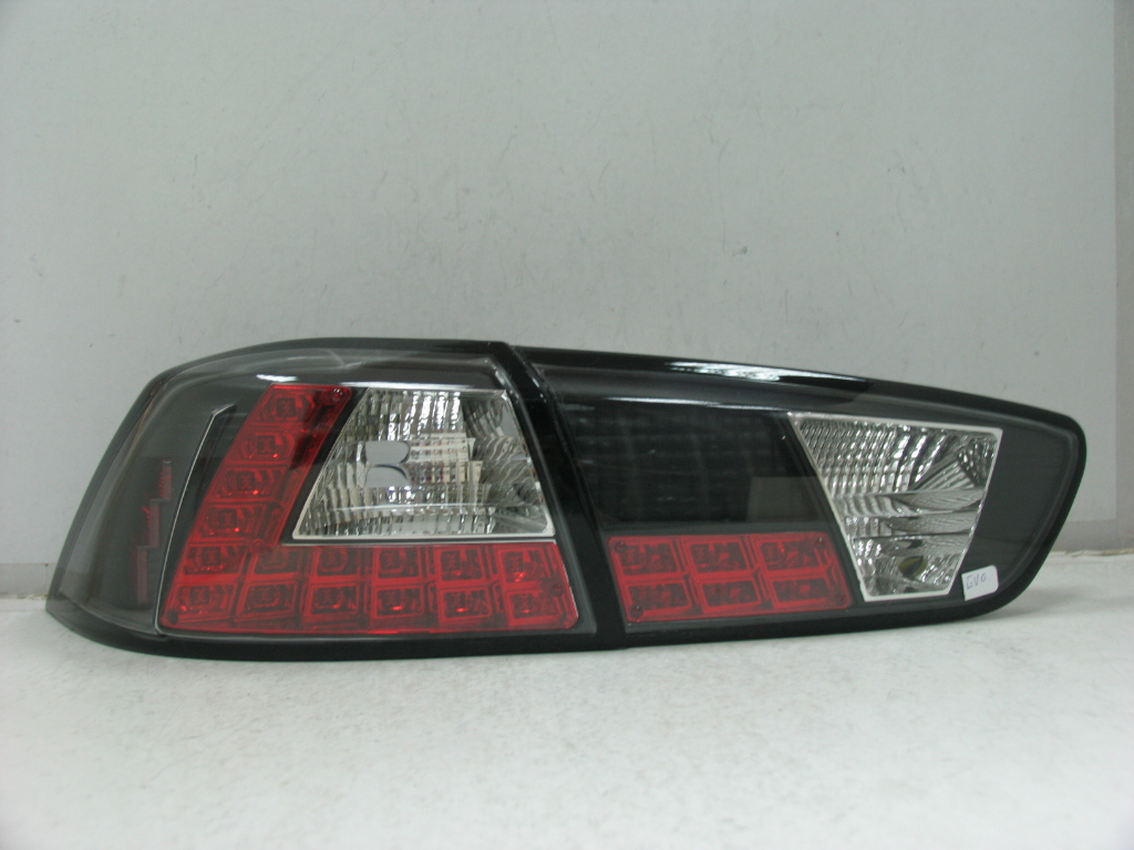 ĐÈN HẬU LED MITSUBISHI LANCER EVO 2008