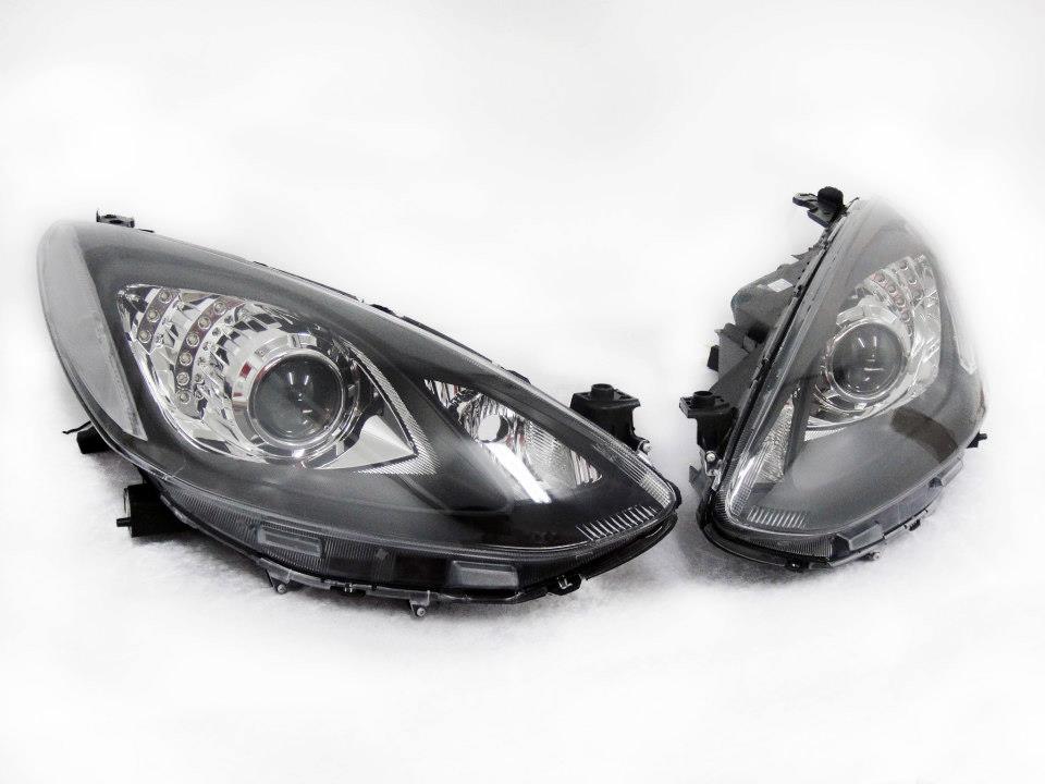 ĐÈN PHA LED NGUYÊN BỘ CẢ VỎ MAZDA 2