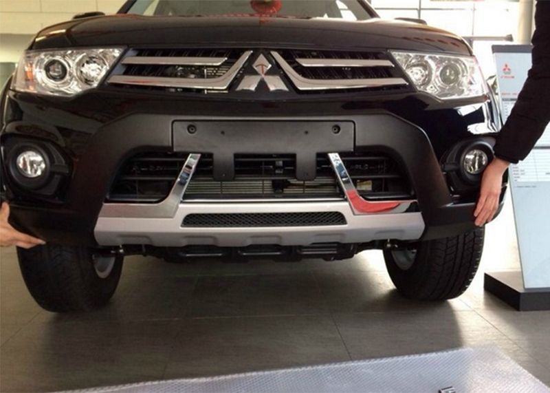 ỐP TRƯỚC TRANG TRÍ PAJERO SPORT 2014 